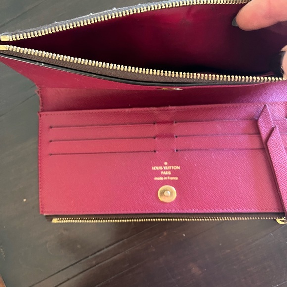 Authentic Louis Vuitton Adele Wallet **Discontinued** - Picture 6 of 7